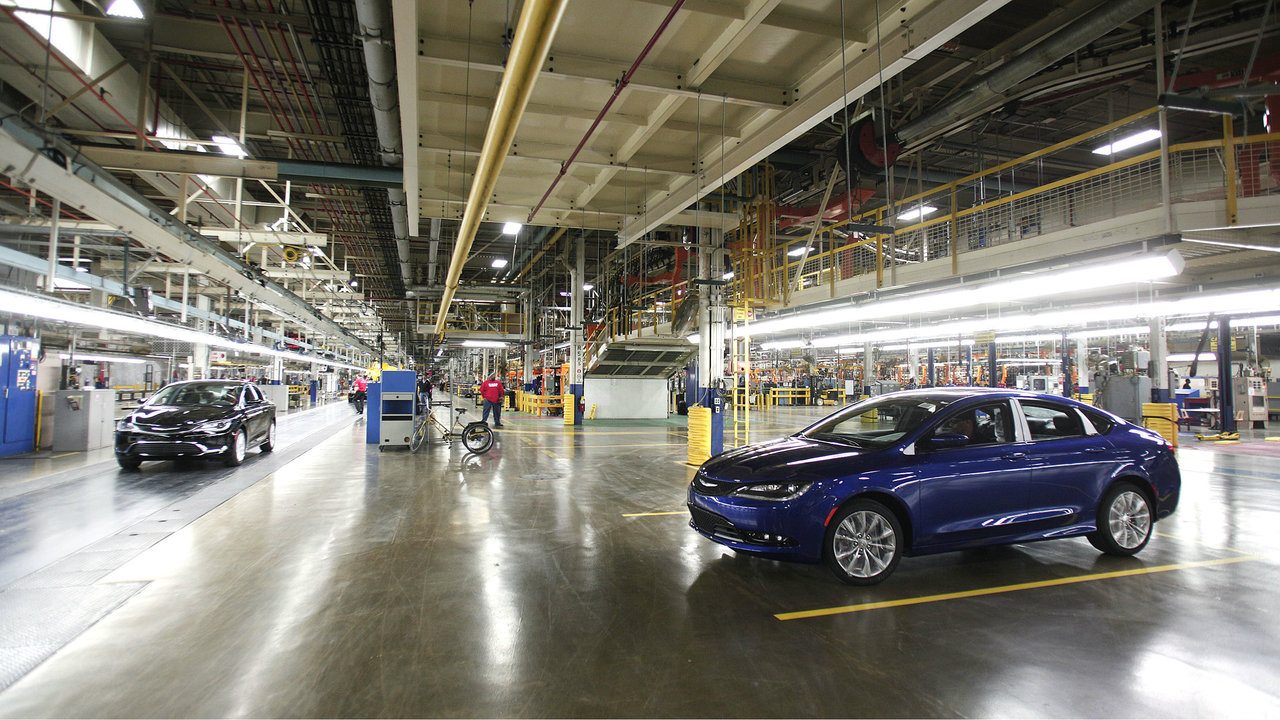 Fiat Chrysler says 700 jobs will be added at Sterling Heights Assembly Plant