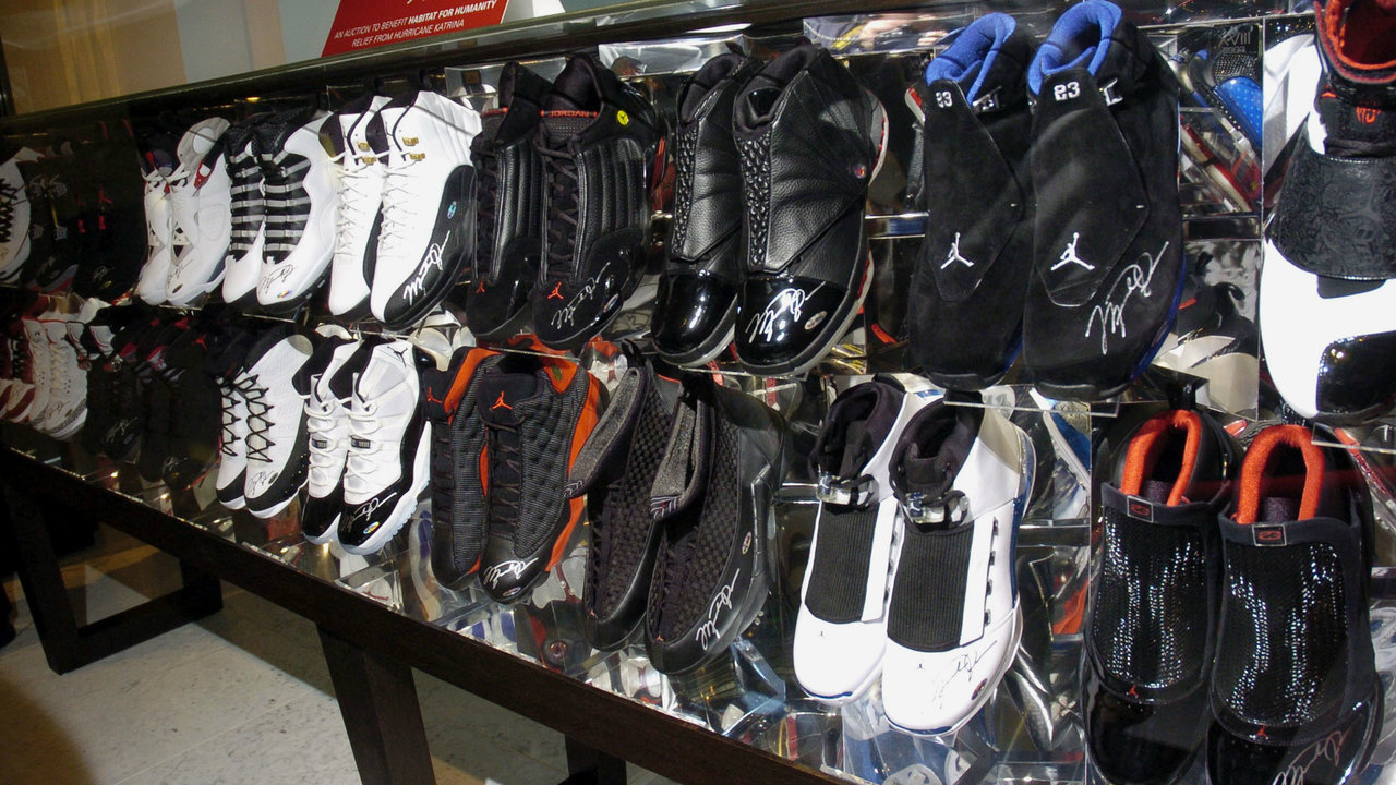 Man shot over Air Jordans in Detroit - WDIV Detroit