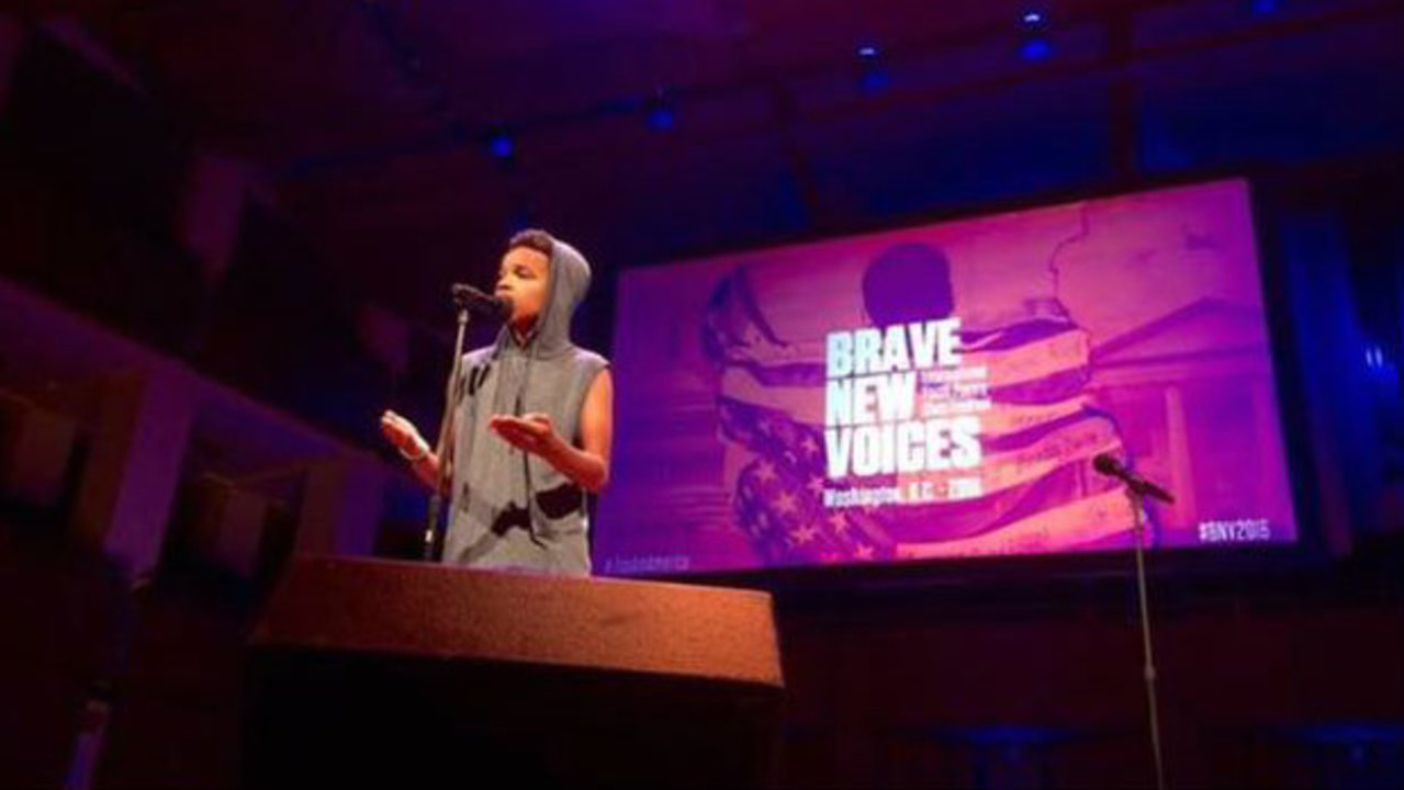 Students from Detroit attend poetry... - WDIV Detroit