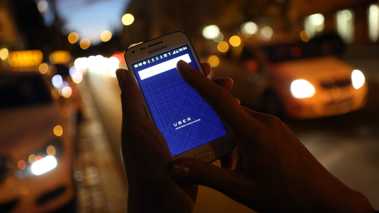 Uber driver robbed at gunpoint on... - WDIV Detroit