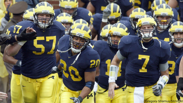 http://media.clickondetroit.com/photo/2016/08/23/Mike%20Hart%20Chad%20Henne%20Michigan%202007_1471994203284_7796949_ver1.0_640_360.jpg