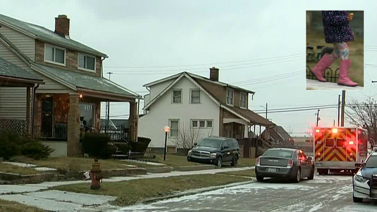 Detroit police search for mother of child found screaming on... - WDIV Detroit