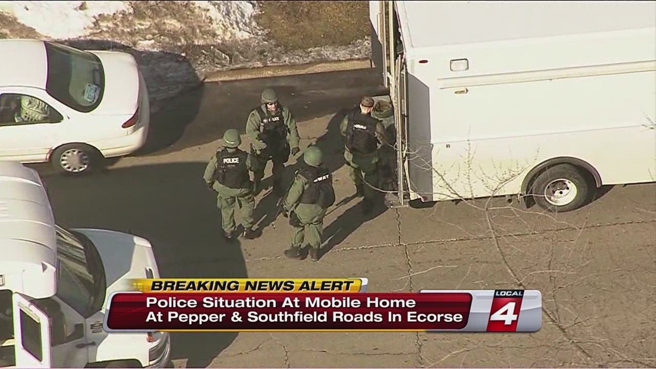 Man involved in standoff with Ecorse police shot dead