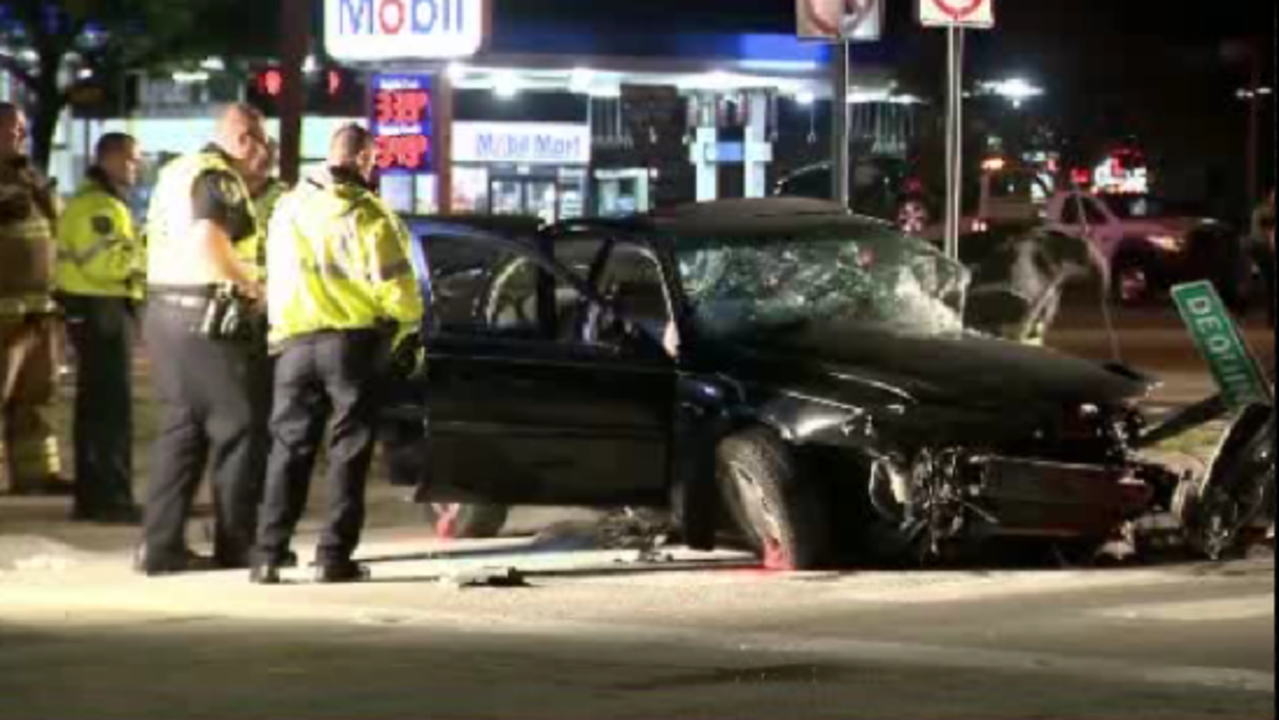 Troy police Driver killed after running red light at Big...
