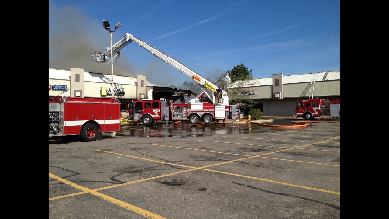 Fire at strip mall in Westland closes portion of North Wayne Road