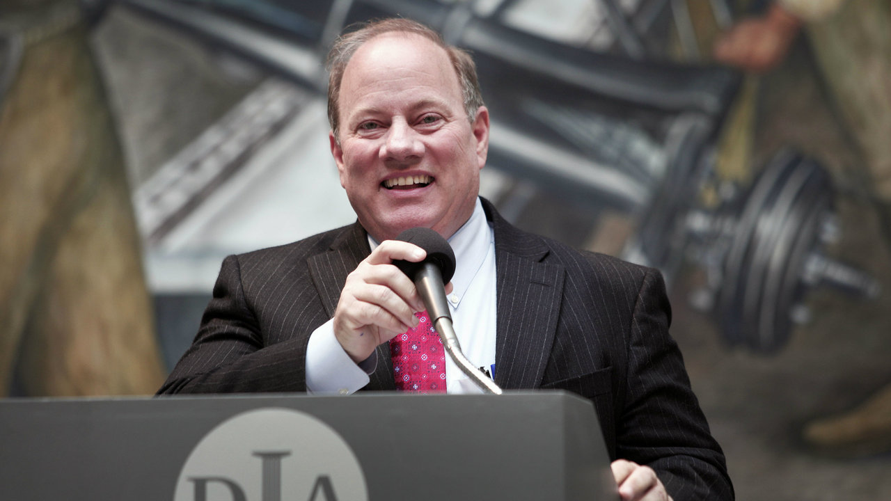 Mayor Mike Duggan tackles sky-high auto insurance rates - WDIV Detroit