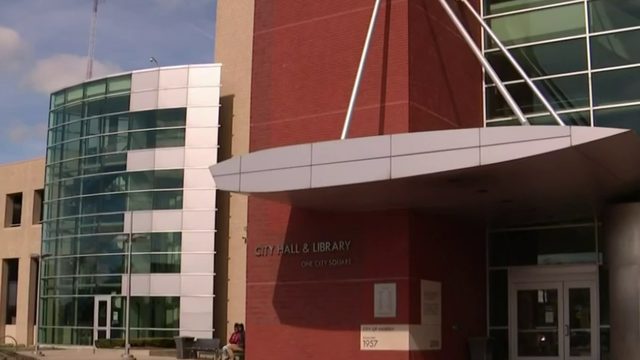 New lawsuit claims Warren City Council members are violating term limits