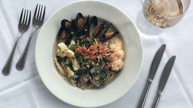 This Downriver restaurant has good food AND beautiful views!